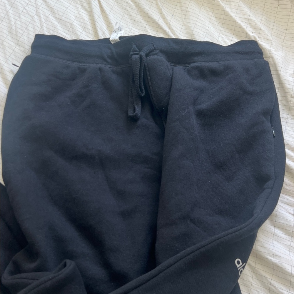 ALO Yoga Trump Sweatpants NEW - Picture 8 of 8